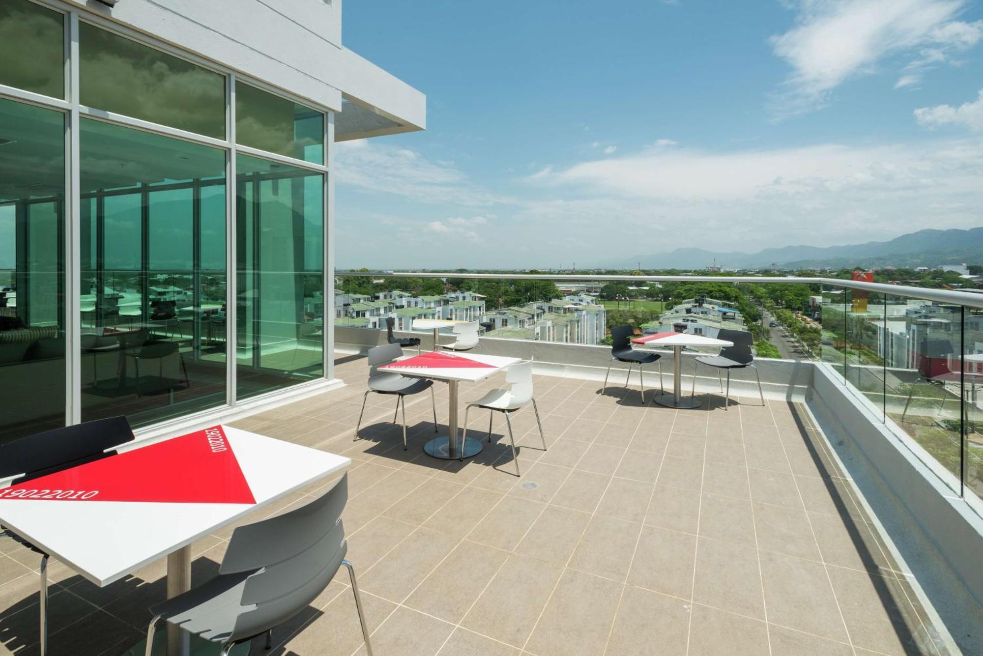 Hampton By Hilton Yopal Otel Dış mekan fotoğraf