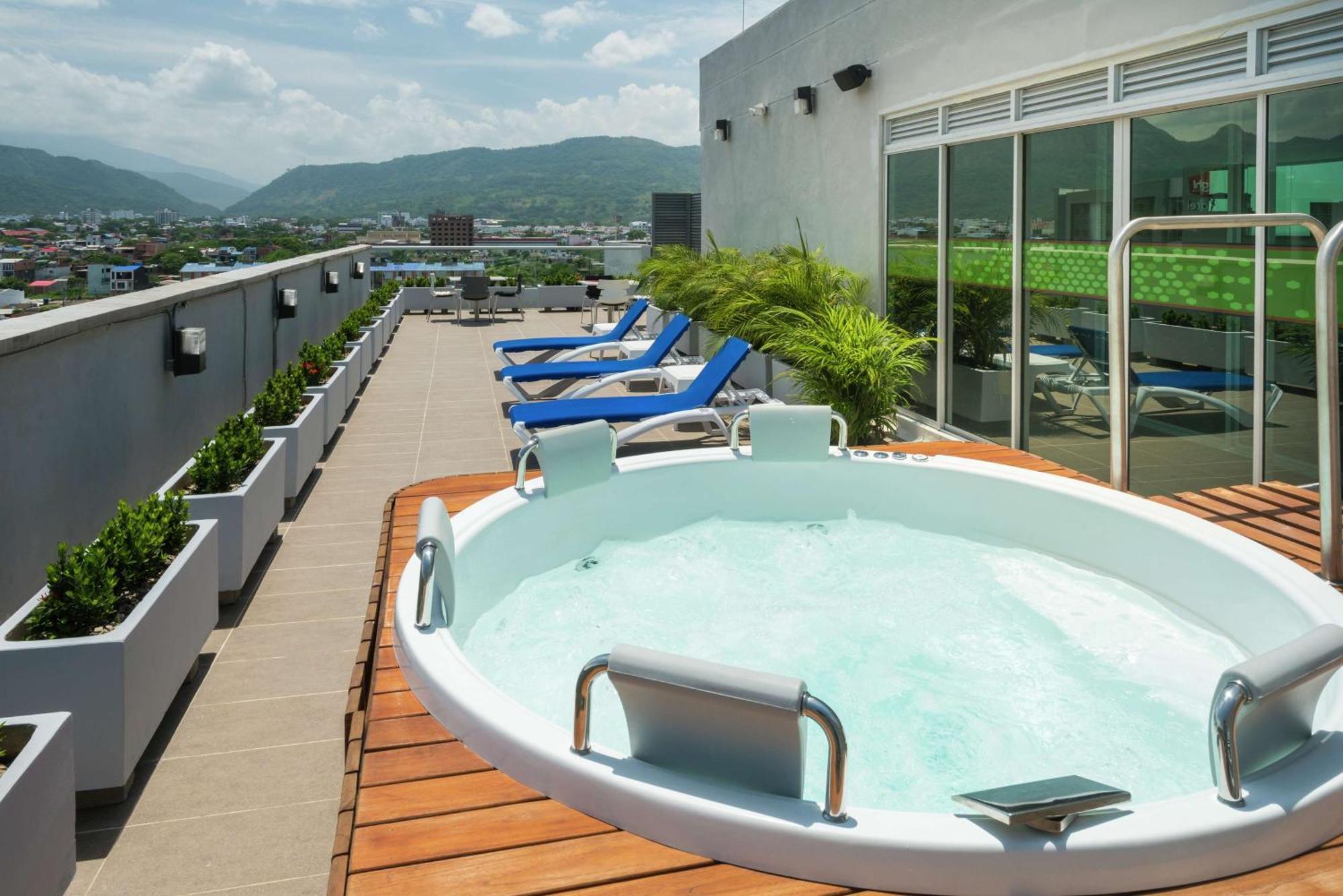 Hampton By Hilton Yopal Otel Dış mekan fotoğraf
